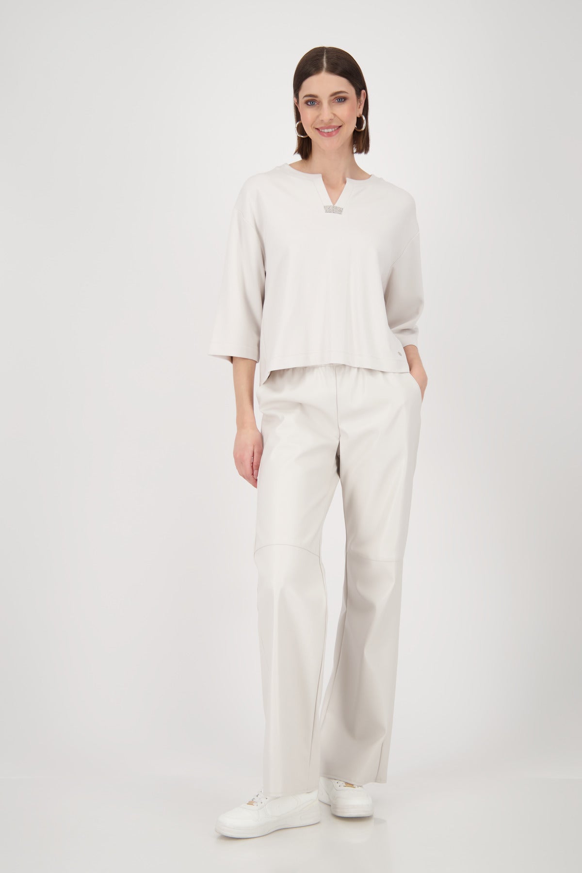 3/4 blouse with rhinestones