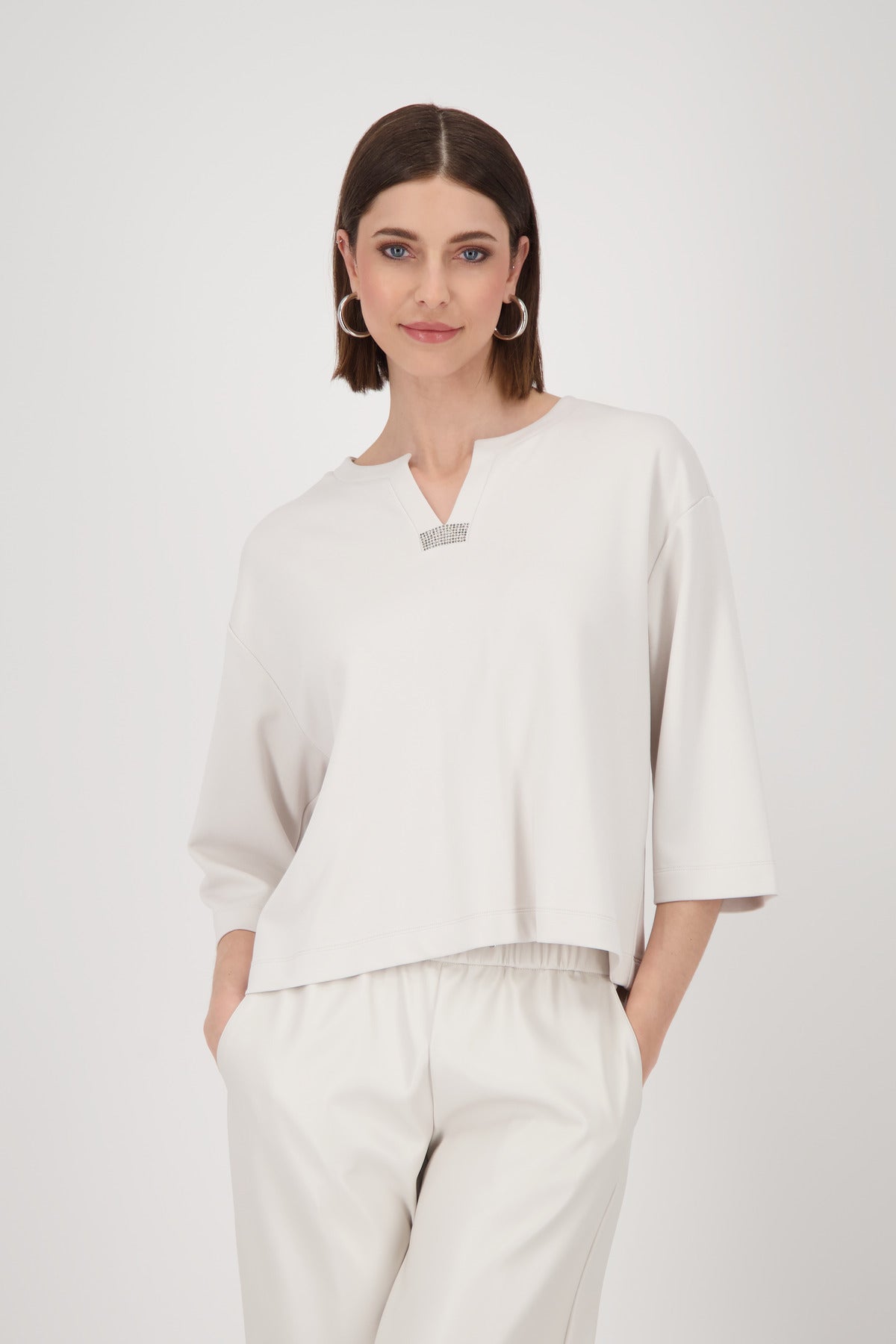 3/4 blouse with rhinestones