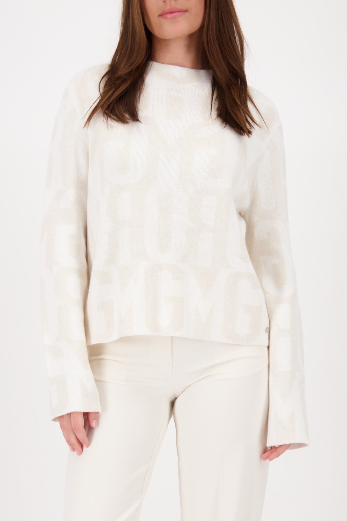 stand up collar jumper 