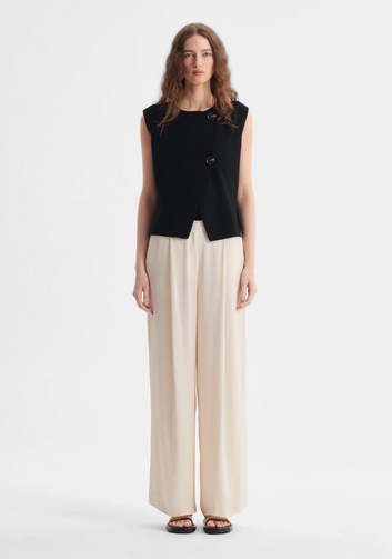 bennett knit vest - Meg & Me Boutique & Espresso