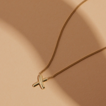 bisous necklace