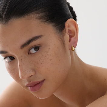 liora stud earring
