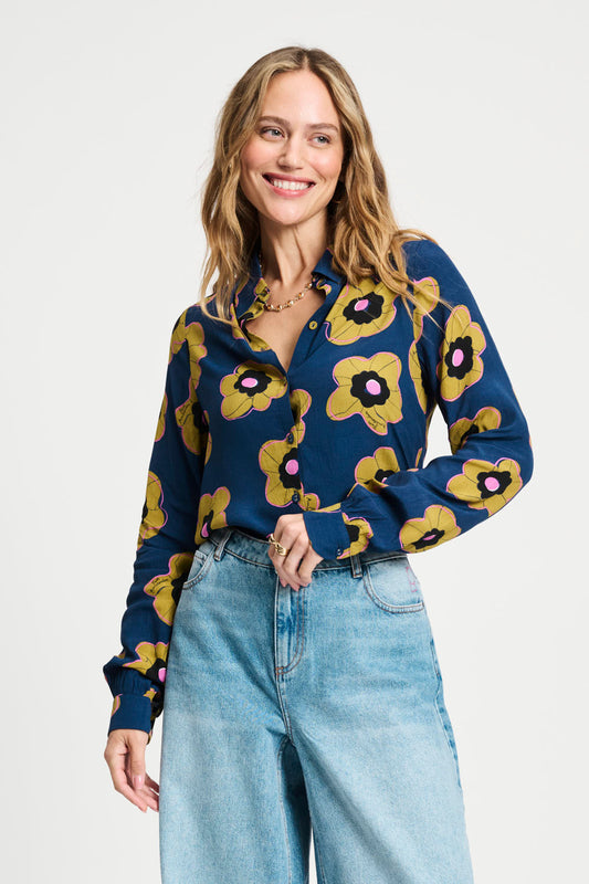 mila fleurs blouse - Meg & Me Boutique & Espresso