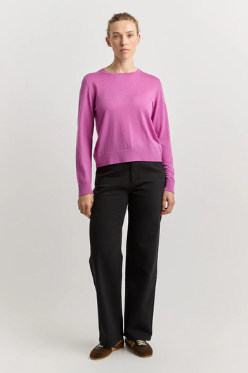 extra fine knit crew