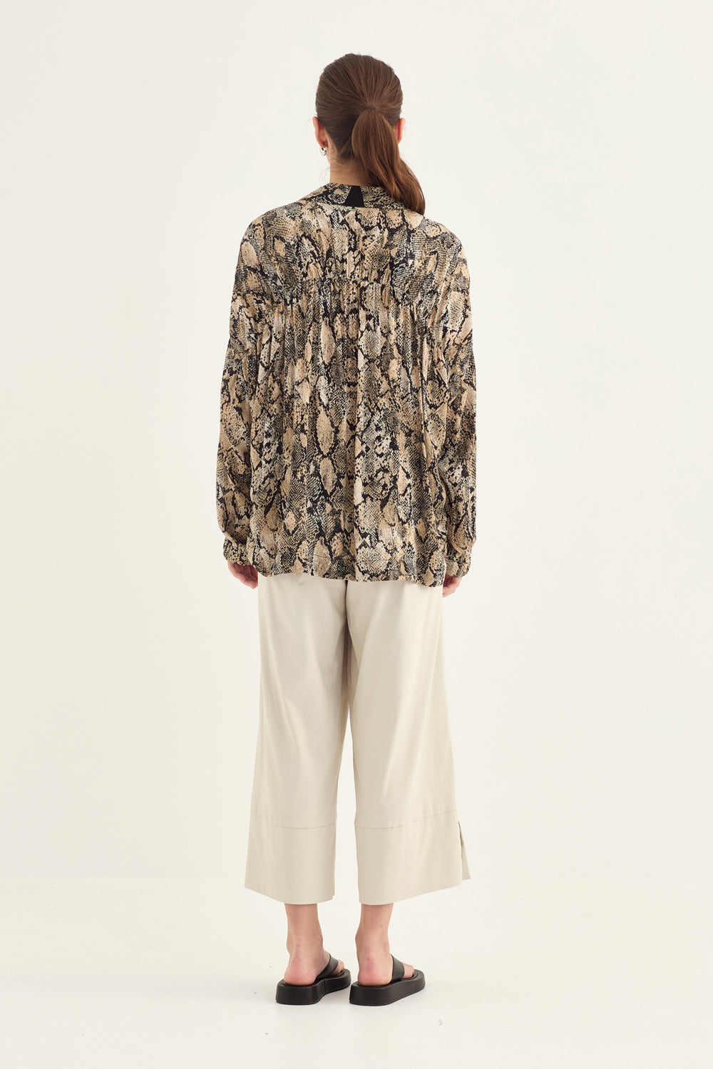 Verge Peyton Shirt in Print styled with Rico Pant, Putty - Haus of Alma