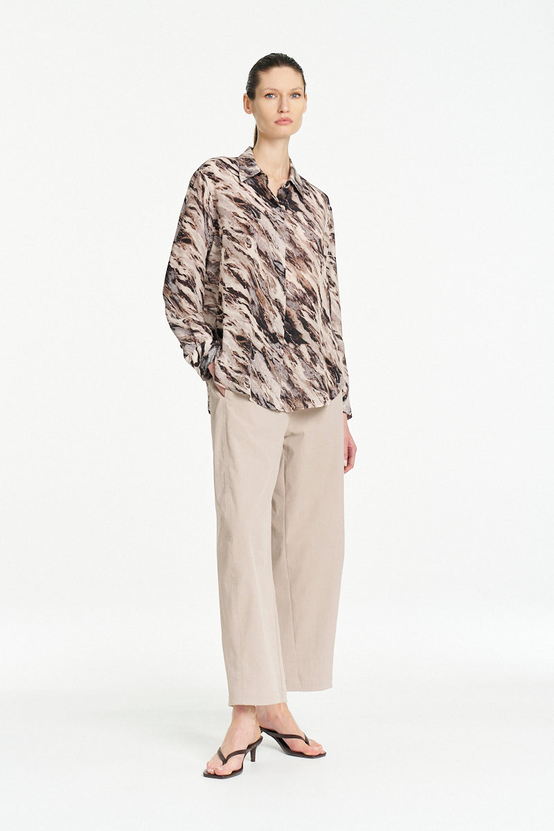 Mela Purdie Barrel Leg Pant in Fawn, Gravitene fabric – detail view