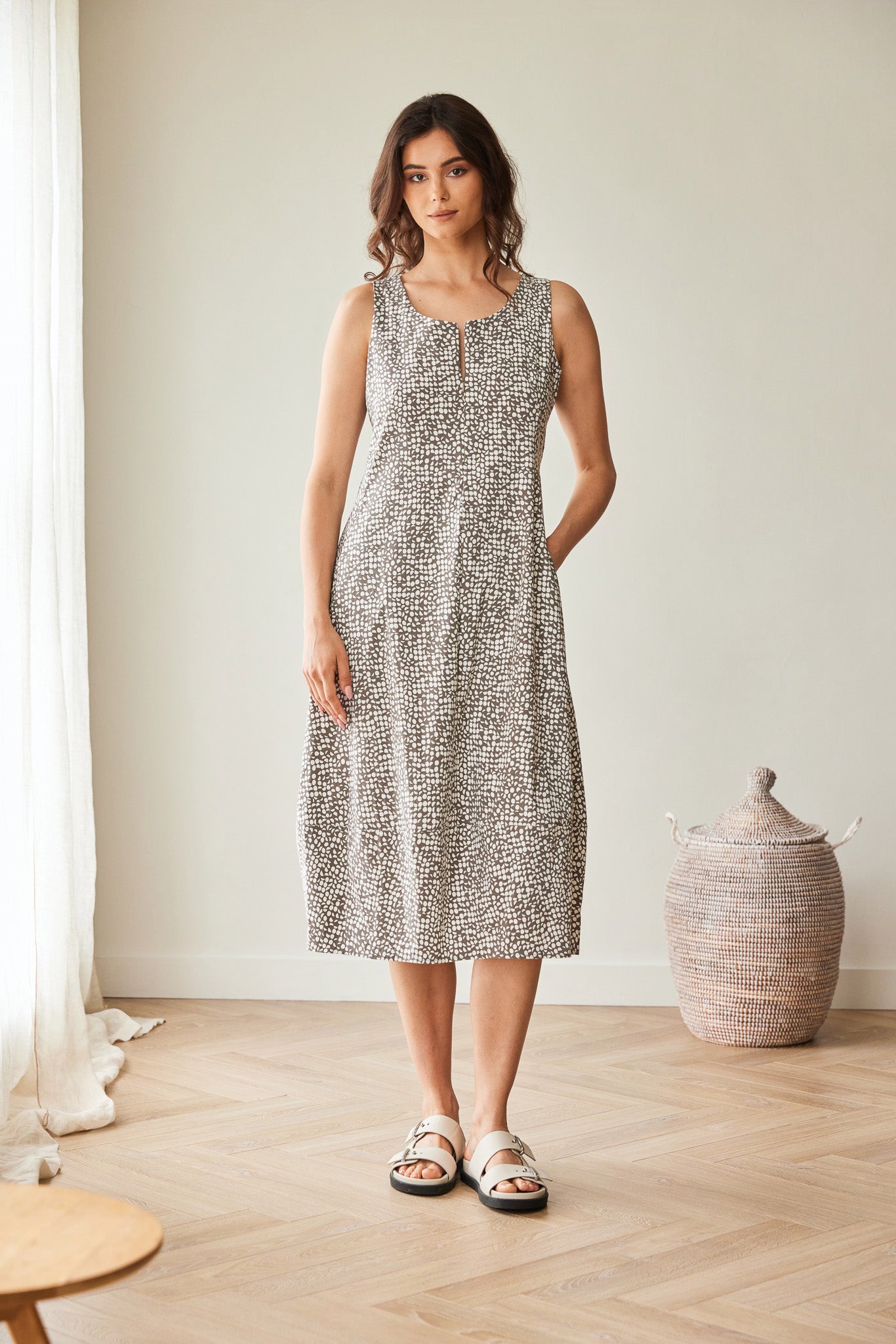 Peruzzi Sleeveless Print Technical Dress in Taupe and Ecru