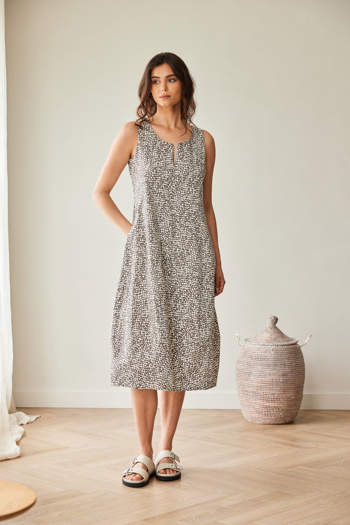 Peruzzi Sleeveless Print Technical Dress in Taupe and Ecru