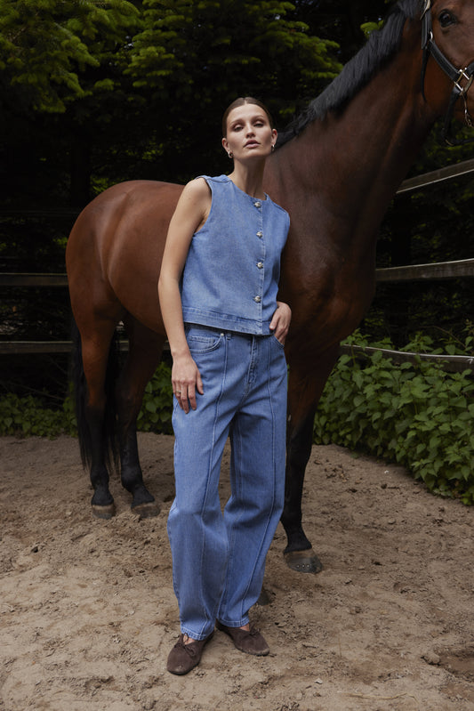 Soaked in Luxury Rinatina Barrel Jeans in Medium Blue Denim