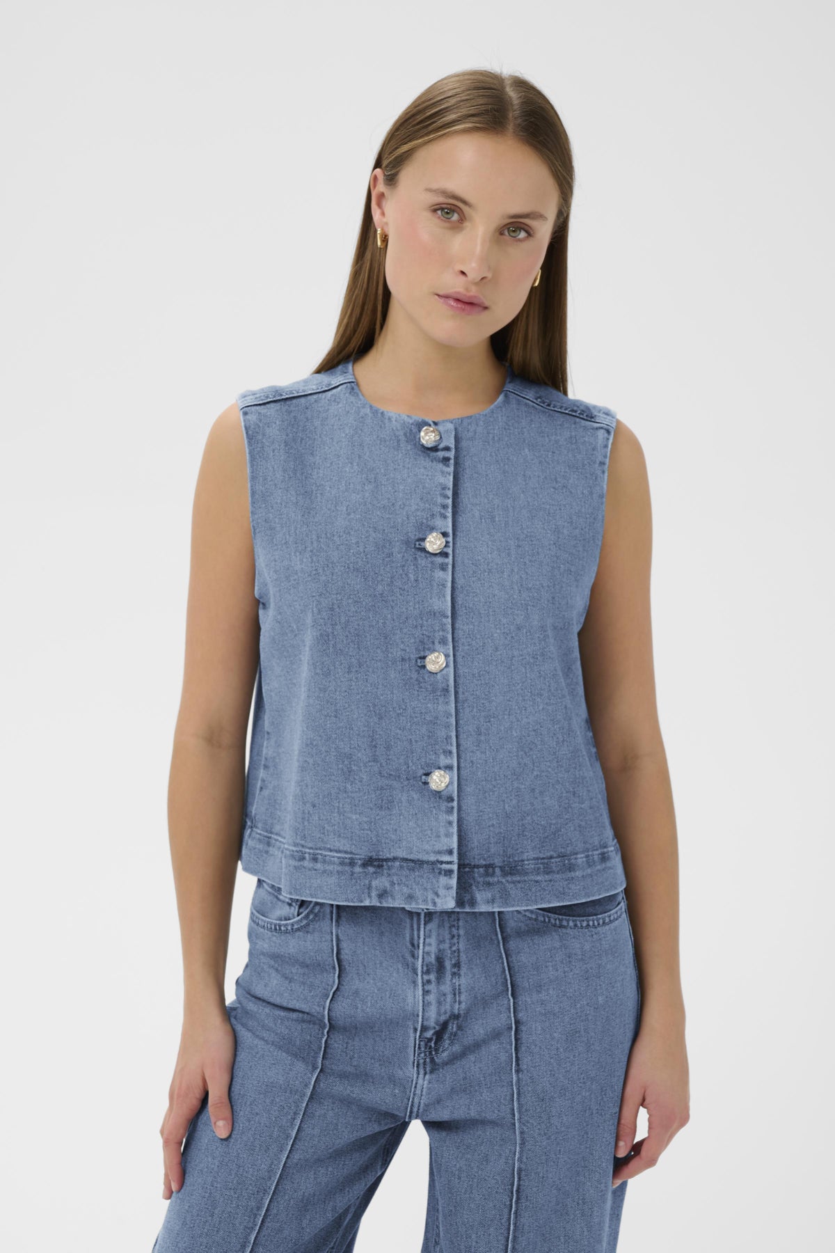Soaked in Luxury Rinatina Waistcoat in Medium Blue Denim, styled with the Rinatina Barrel Jeans