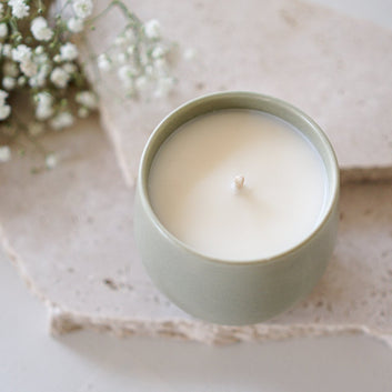 soy candle - blackcurrant & c wood
