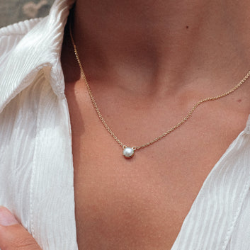 Heavenly Pearl Gold Necklace